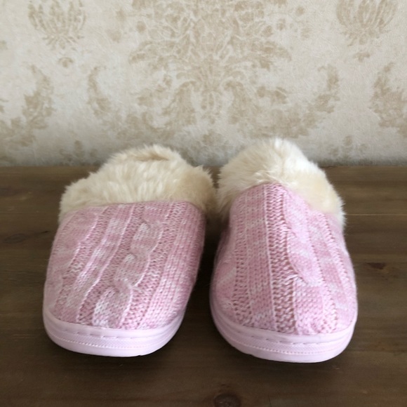 NWOT Spa Sisters slippers - Picture 3 of 7